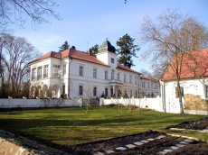 Hlavní zámecká budova. Hlavní zámecká budova.